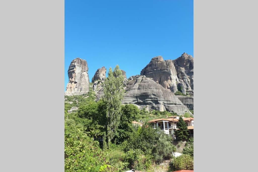 The House Under The Rocks Of Meteora 1 Apartment กาลัมปากา ภายนอก รูปภาพ