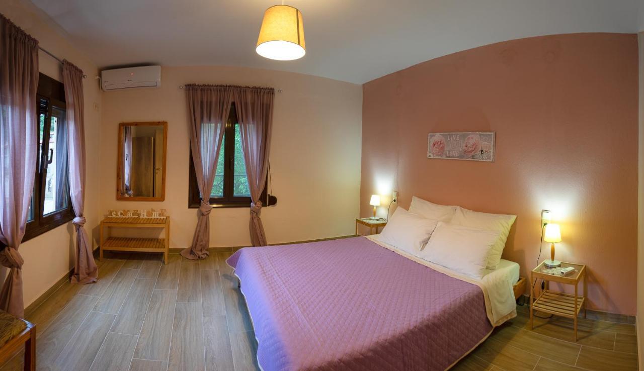 The House Under The Rocks Of Meteora 1 Apartment กาลัมปากา ภายนอก รูปภาพ