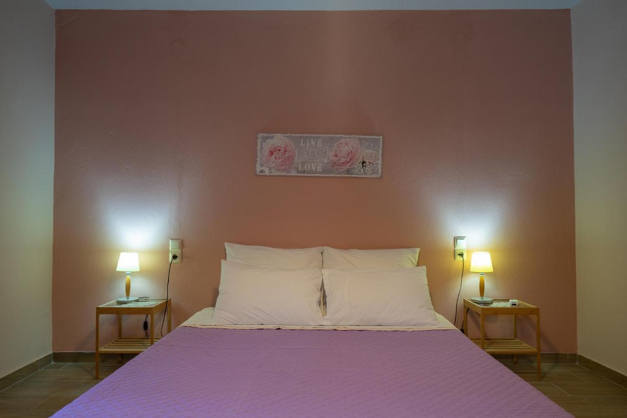 The House Under The Rocks Of Meteora 1 Apartment กาลัมปากา ภายนอก รูปภาพ